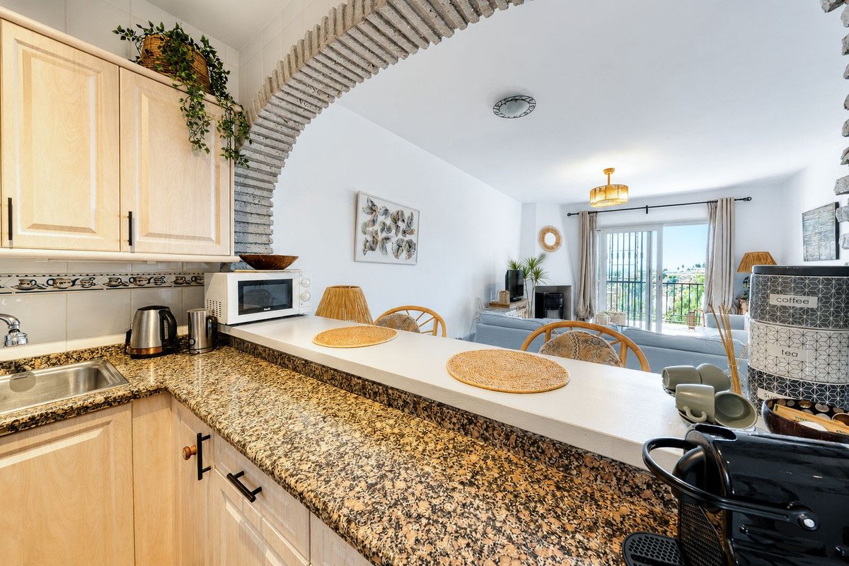 2 Bed Ground Floor Apartment in Riviera del Sol