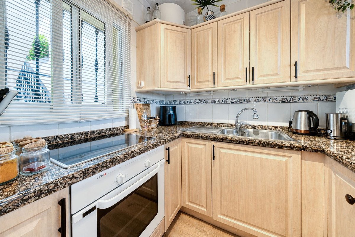 2 Bed Ground Floor Apartment in Riviera del Sol