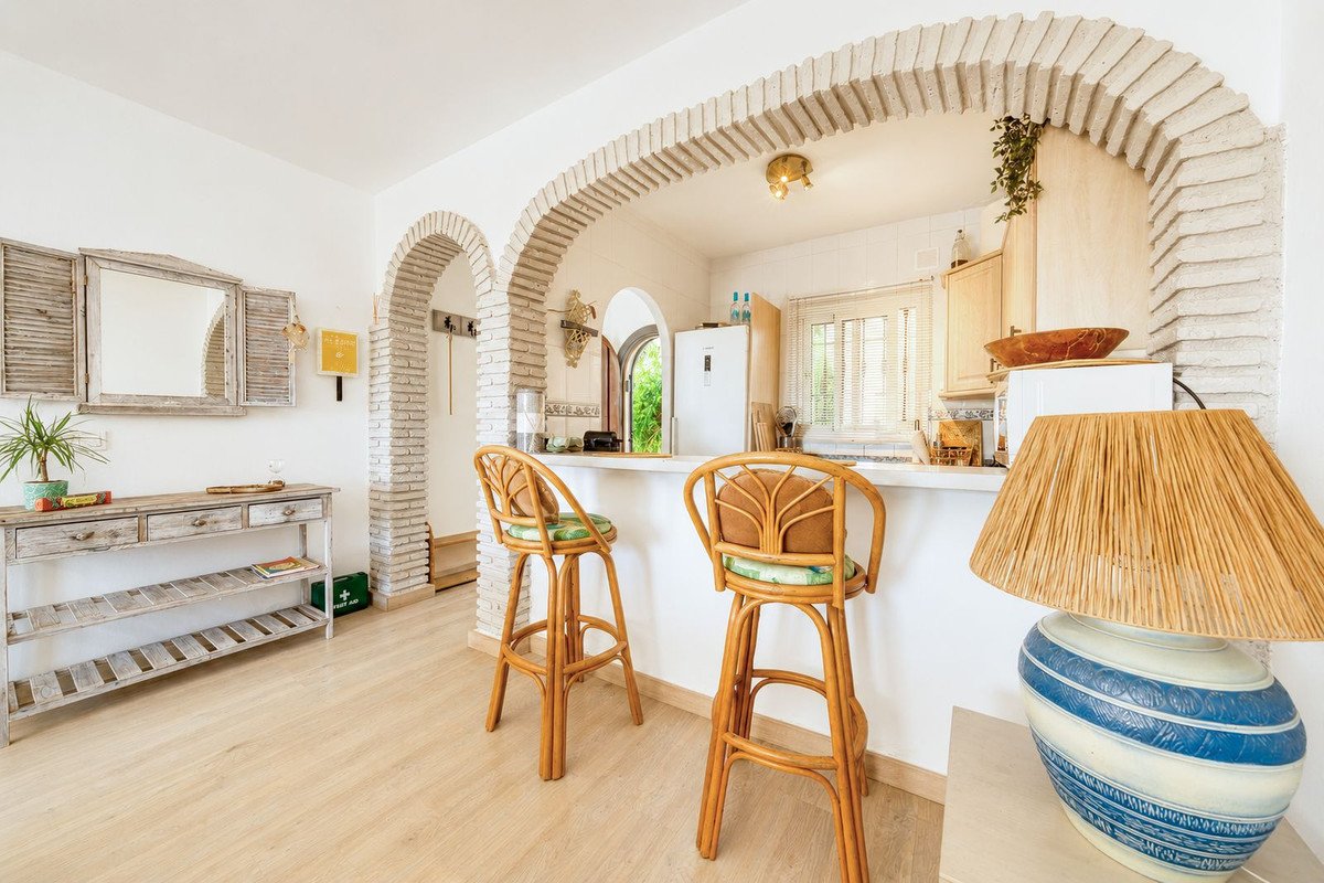 2 Bed Ground Floor Apartment in Riviera del Sol