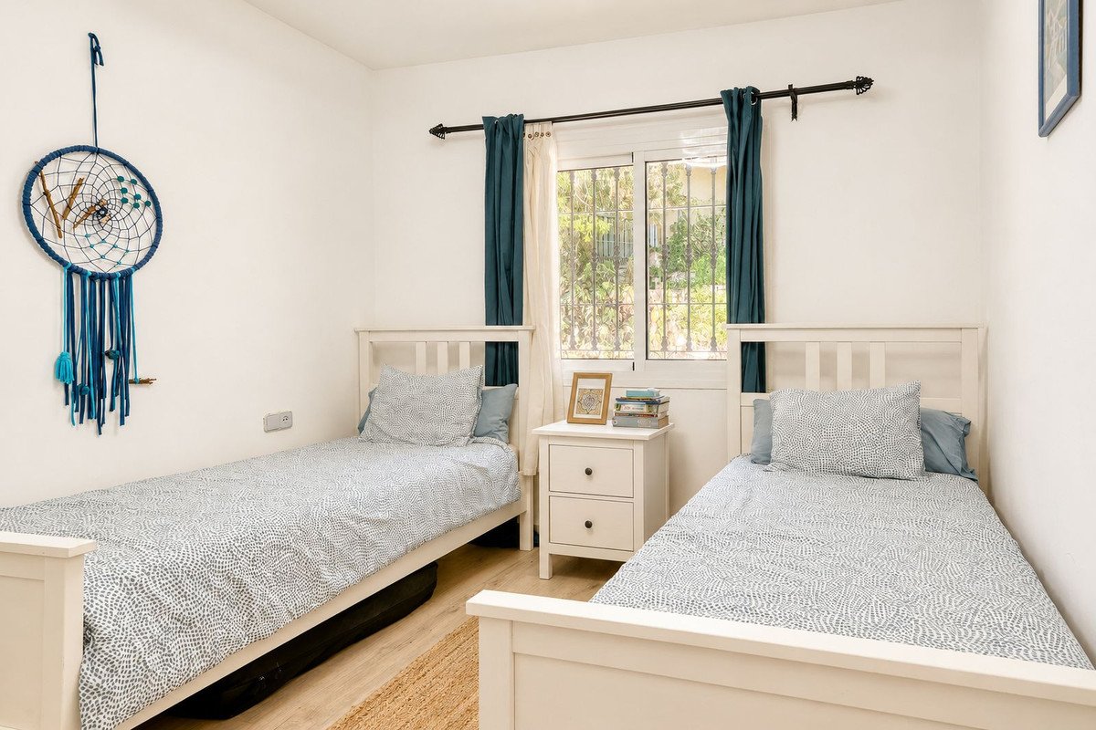 2 Bed Ground Floor Apartment in Riviera del Sol