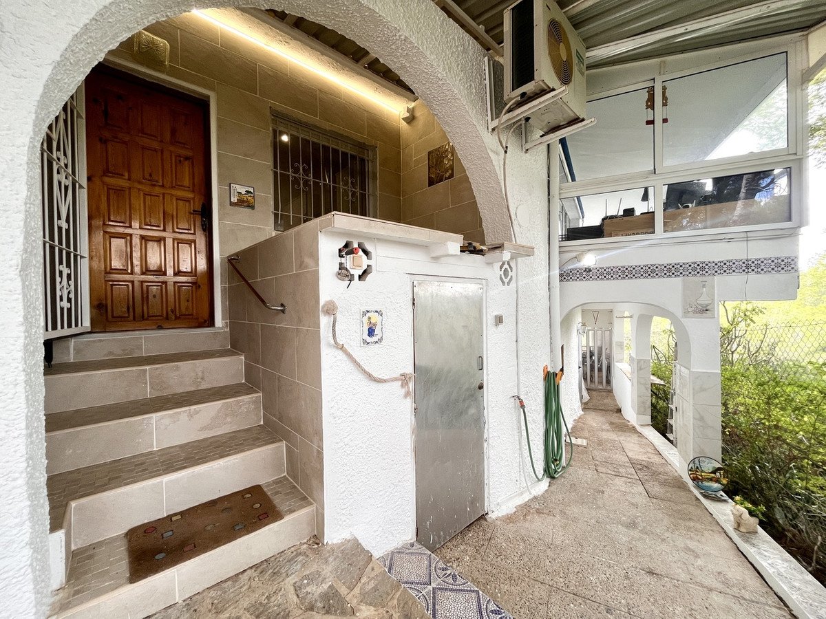 3 Bed Detached Villa in Pinar de Campoverde