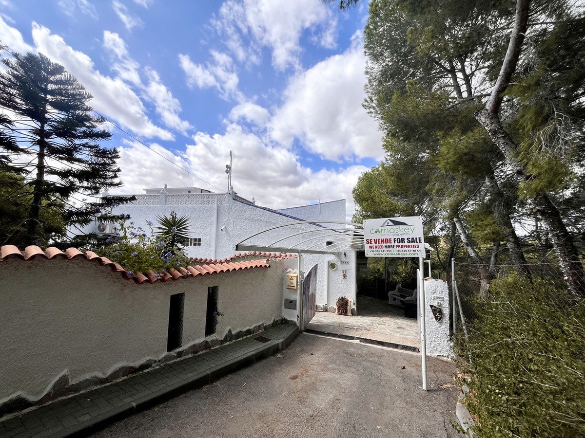 3 Bed Detached Villa in Pinar de Campoverde