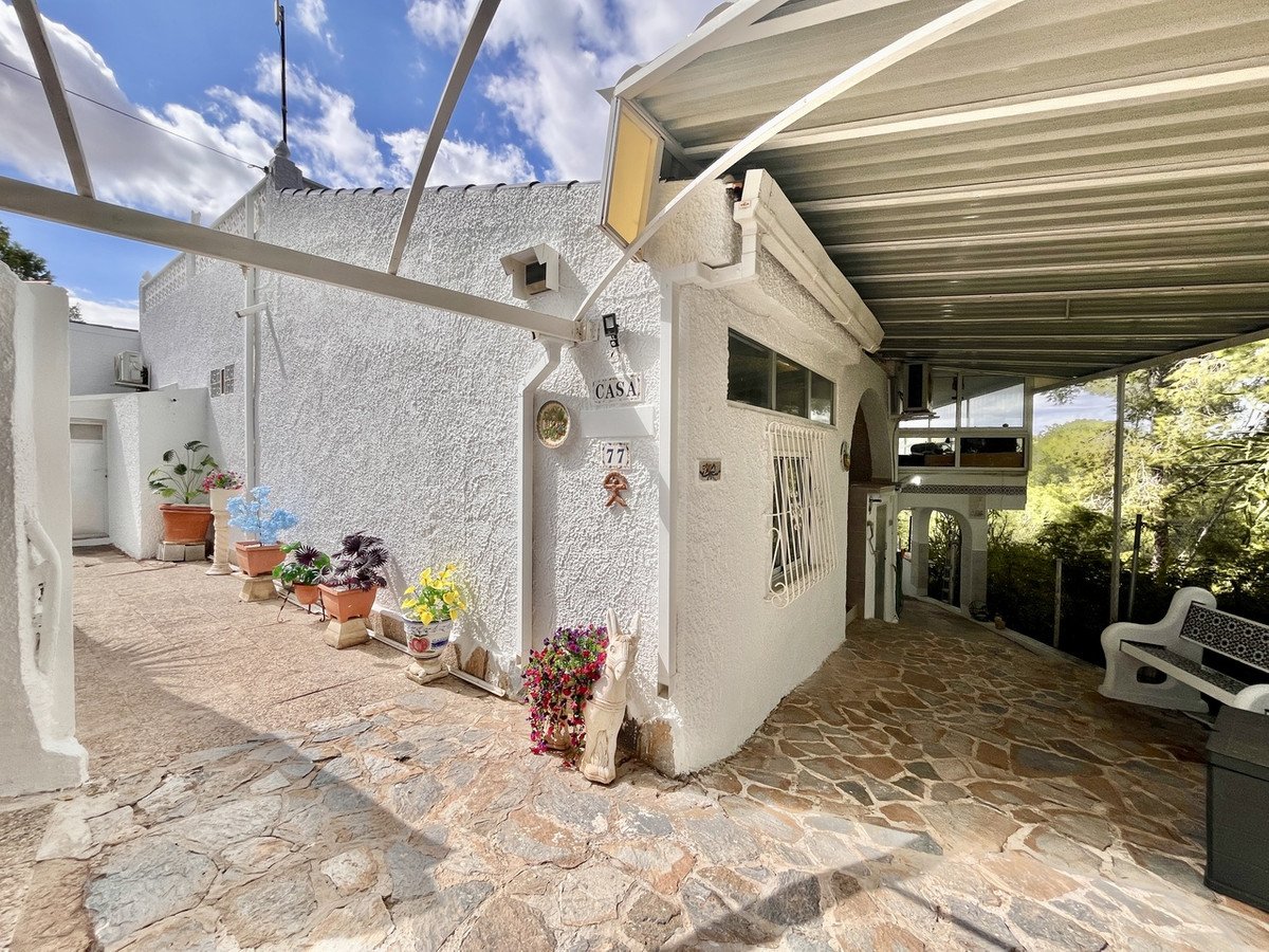 3 Bed Detached Villa in Pinar de Campoverde