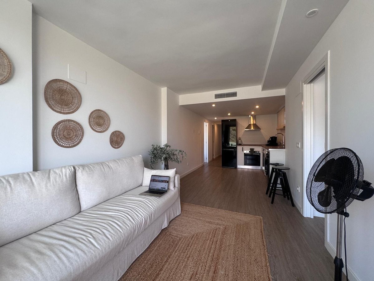 3 Bed Middle Floor Apartment in Torreblanca