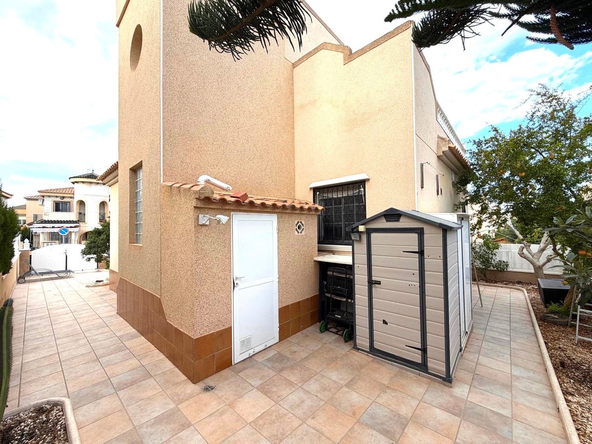 3 Bed Detached Villa in Orihuela Costa