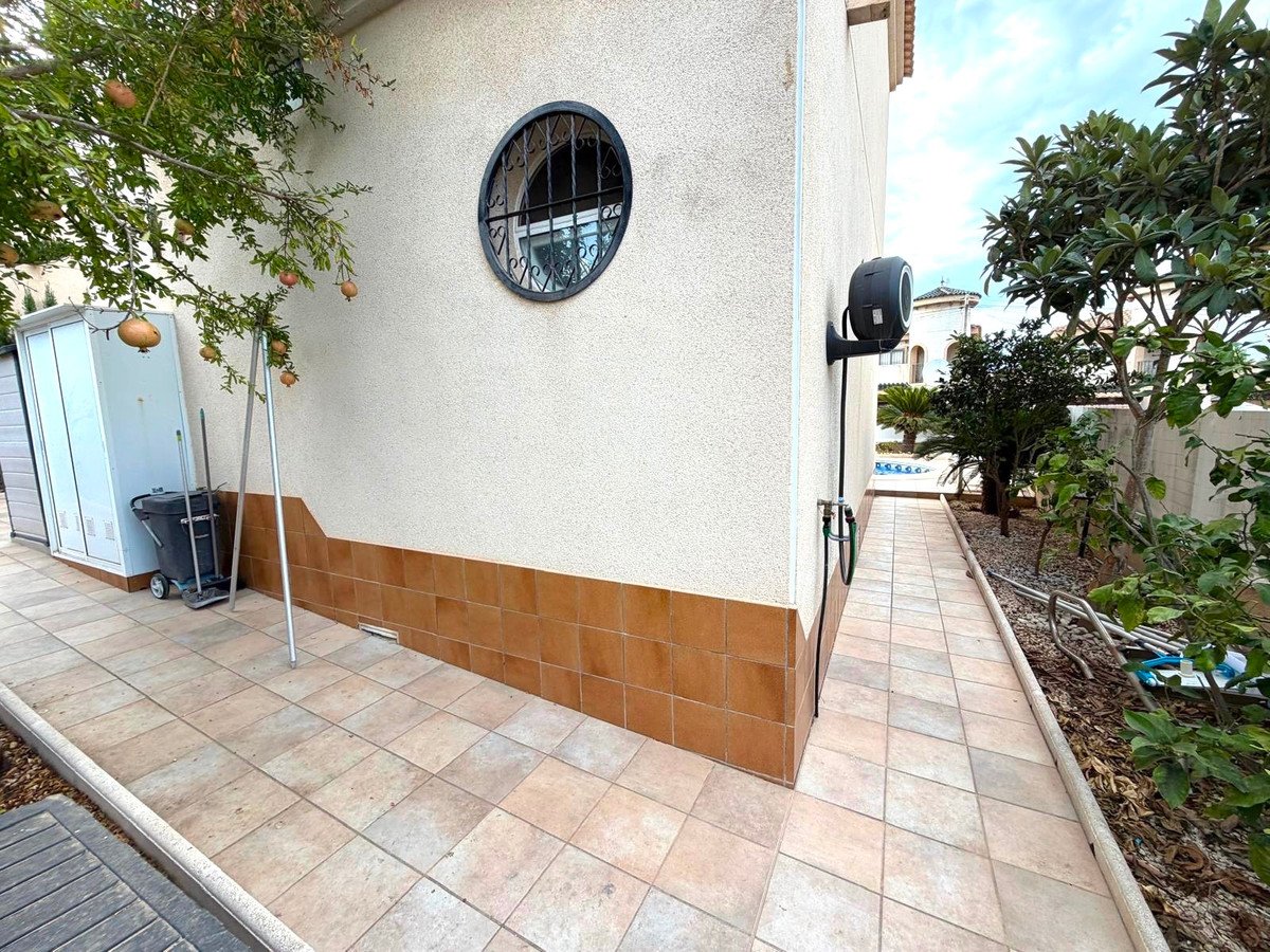 3 Bed Detached Villa in Orihuela Costa