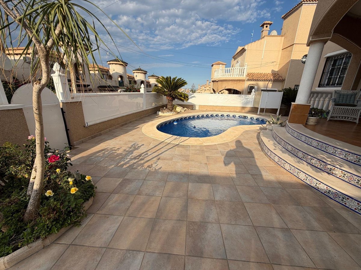 3 Bed Detached Villa in Orihuela Costa