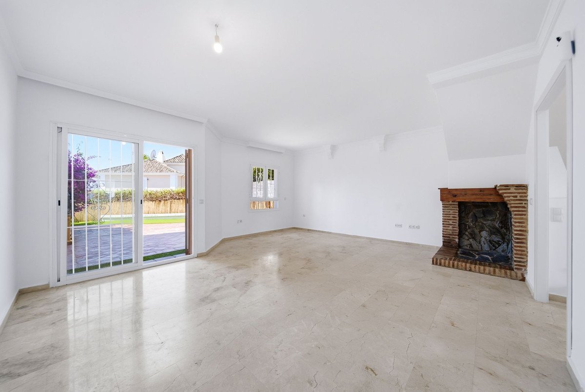 3 Bed Townhouse in La Duquesa