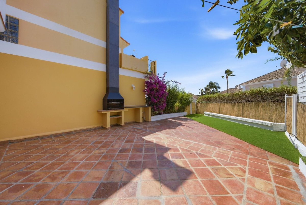 3 Bed Townhouse in La Duquesa