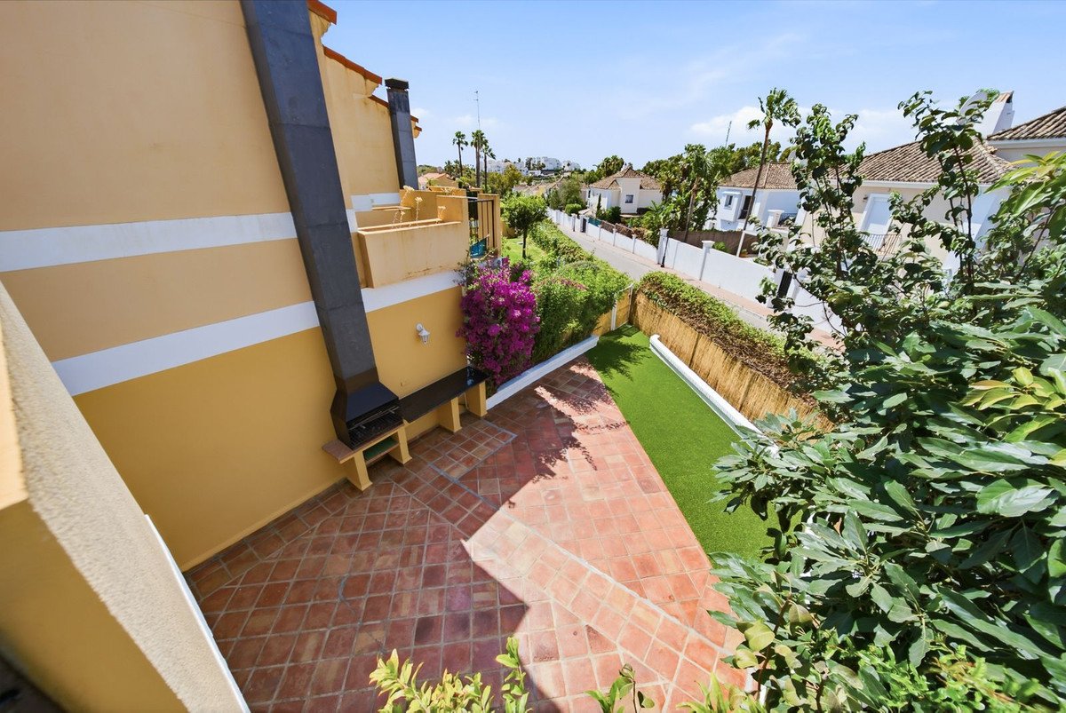 3 Bed Townhouse in La Duquesa