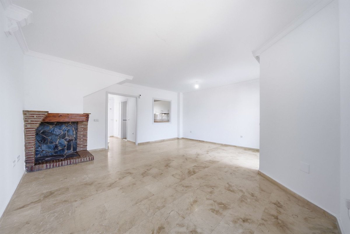 3 Bed Townhouse in La Duquesa
