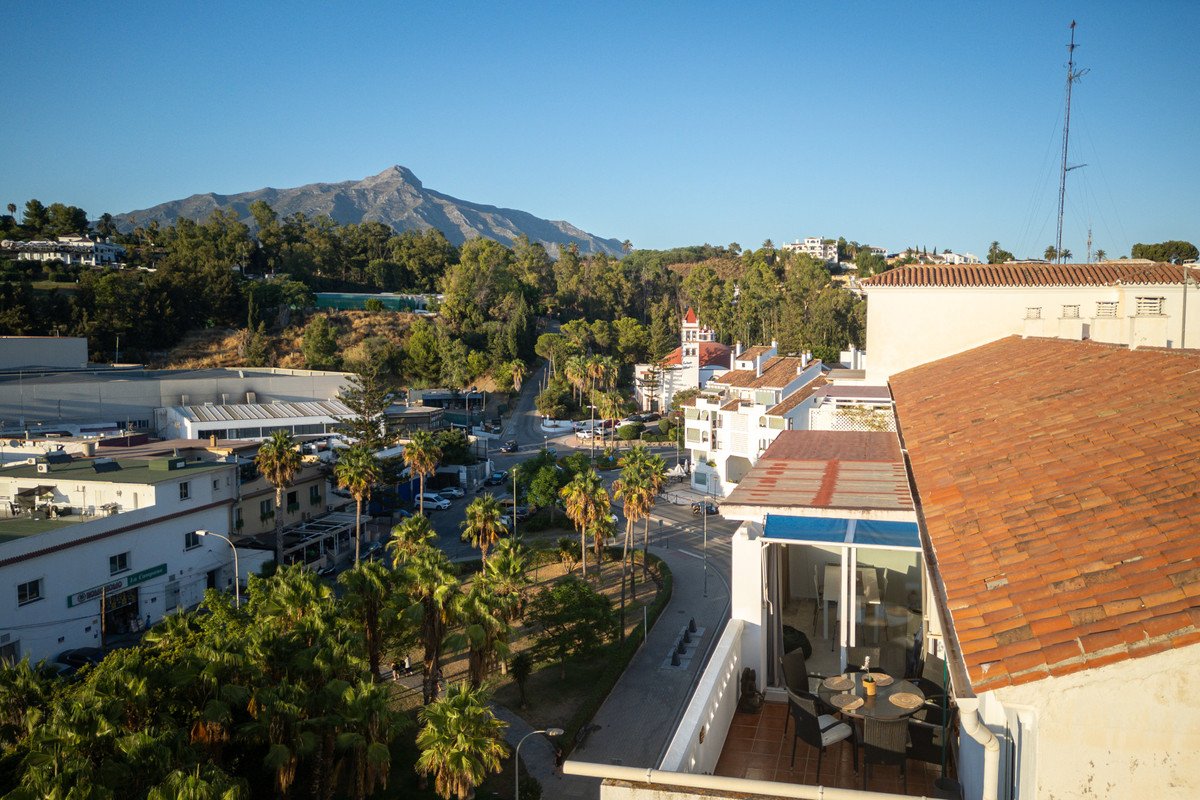 3 Bed Penthouse in La Campana