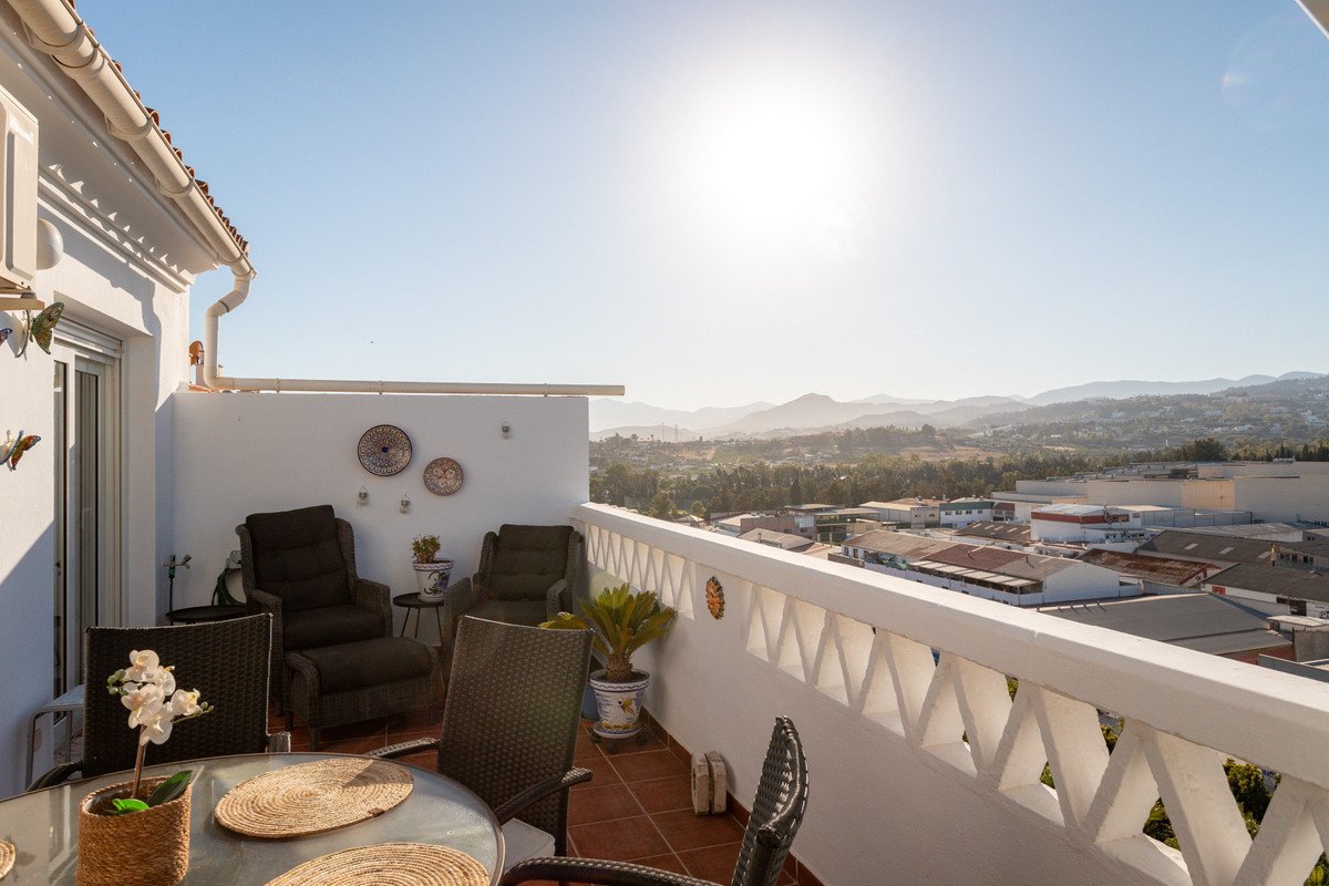 3 Bed Penthouse in La Campana