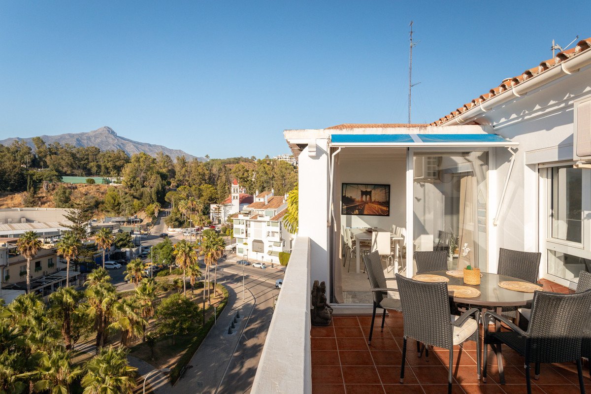 3 Bed Penthouse in La Campana