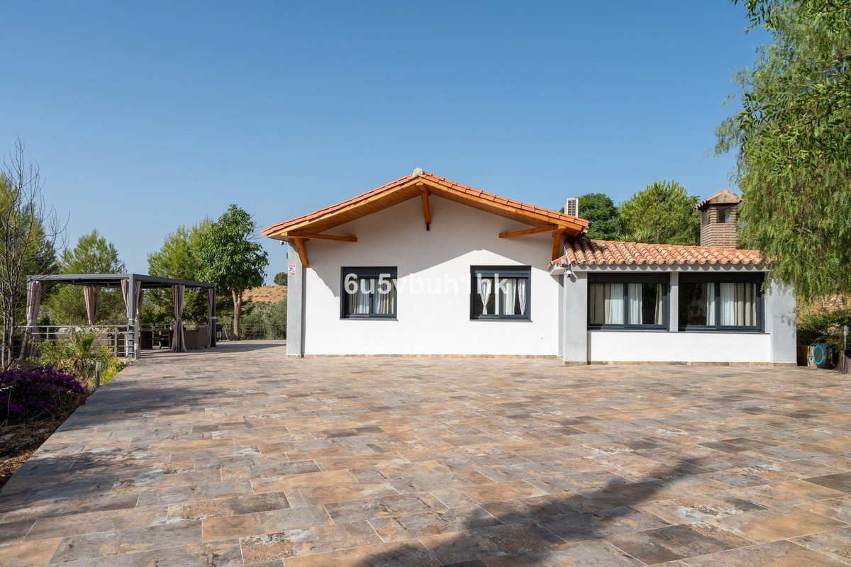 3 Bed Finca - Cortijo in Casarabonela