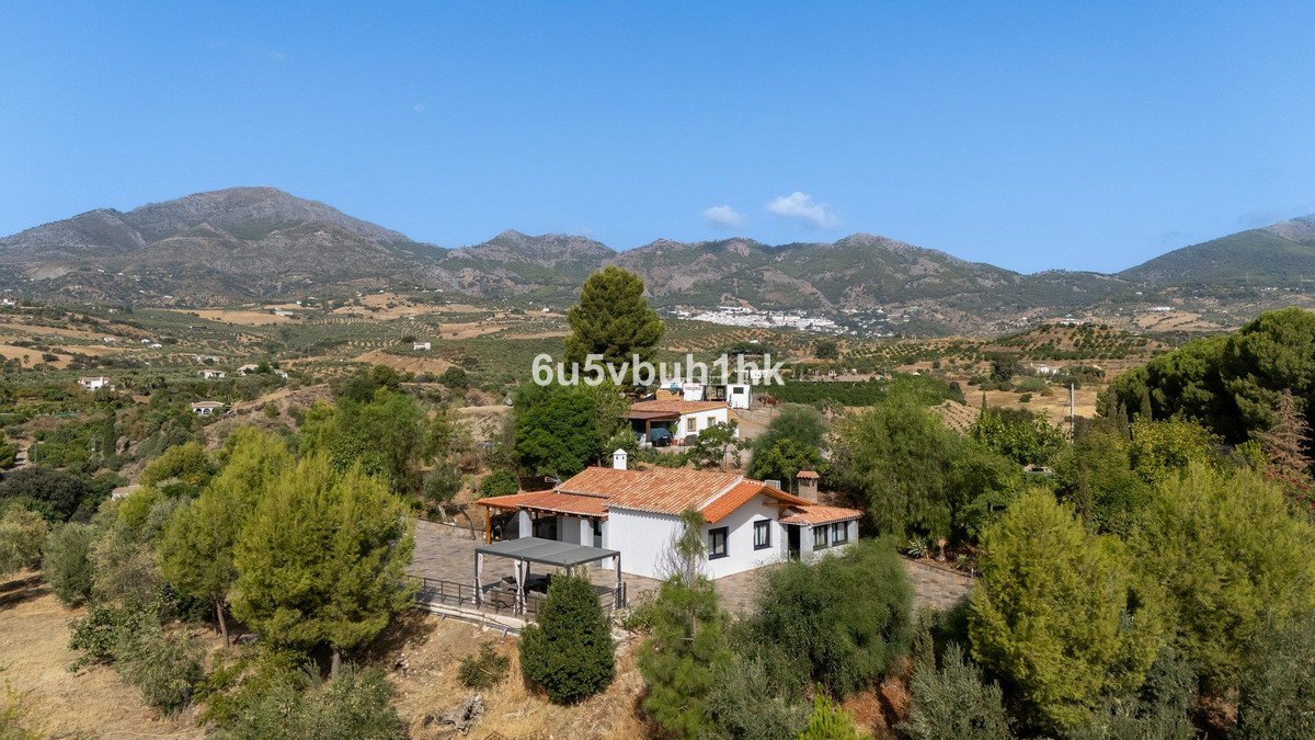 3 Bed Finca - Cortijo in Casarabonela