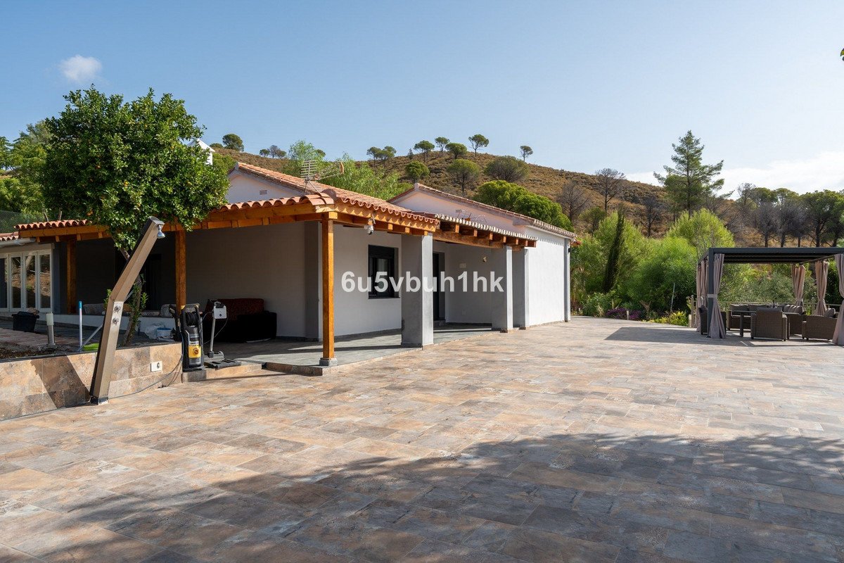 3 Bed Finca - Cortijo in Casarabonela