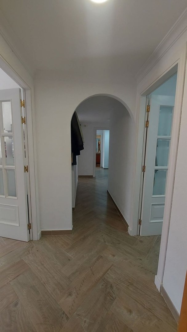 4 Bed Middle Floor Apartment in Torrequebrada