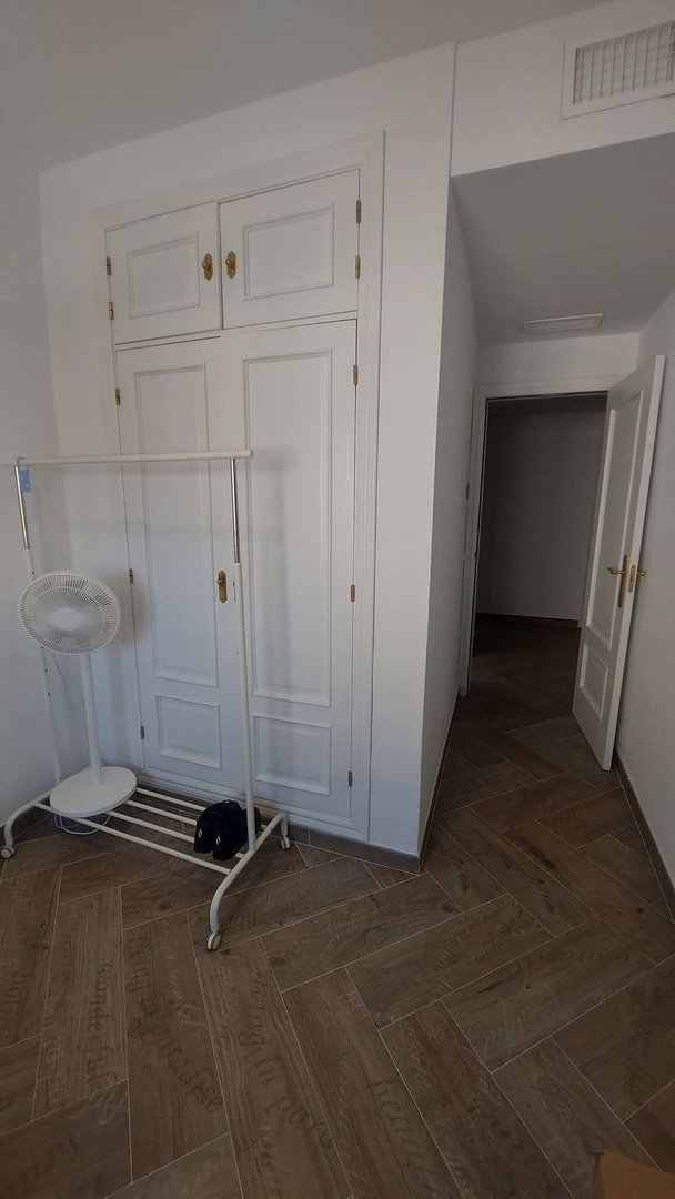 4 Bed Middle Floor Apartment in Torrequebrada