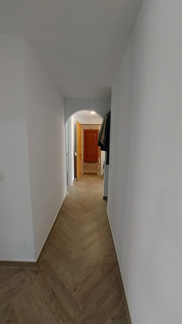 4 Bed Middle Floor Apartment in Torrequebrada