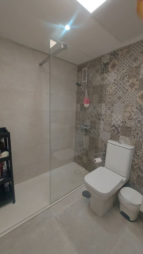 4 Bed Middle Floor Apartment in Torrequebrada