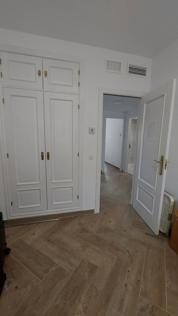 4 Bed Middle Floor Apartment in Torrequebrada