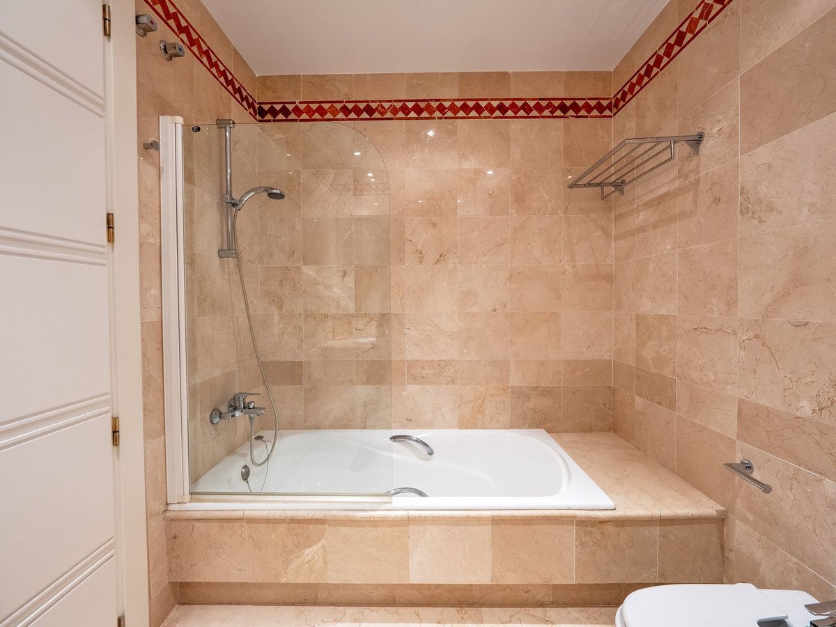 2 Bed Middle Floor Apartment in Río Real