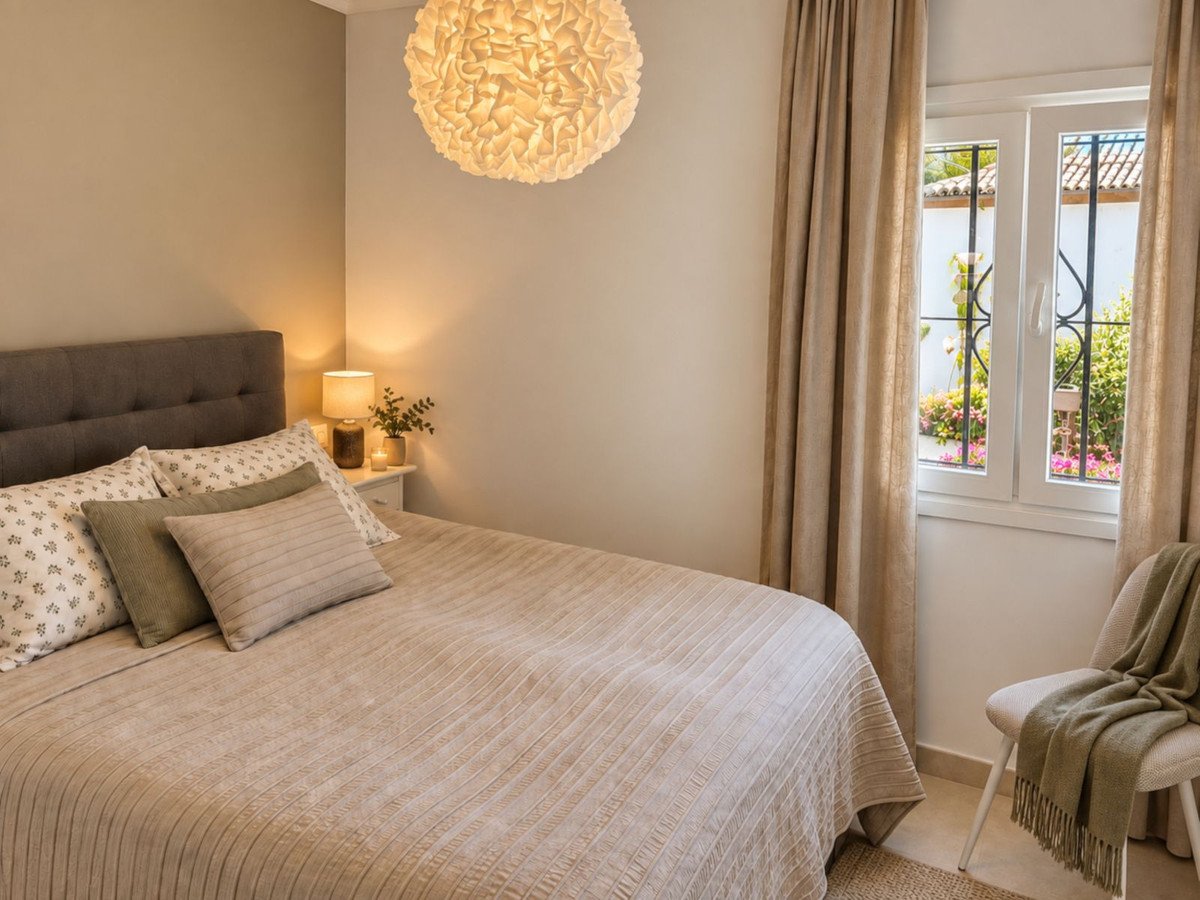 3 Bed Middle Floor Apartment in San Pedro de Alcántara