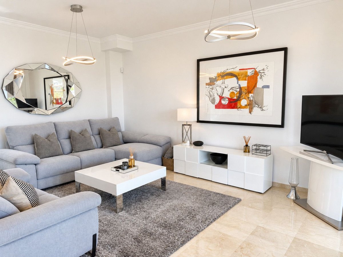 4 Bed Detached Villa in Selwo