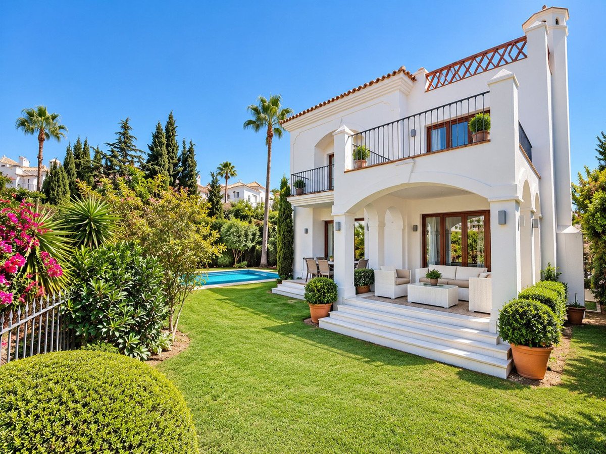 4 Bed Detached Villa in Selwo