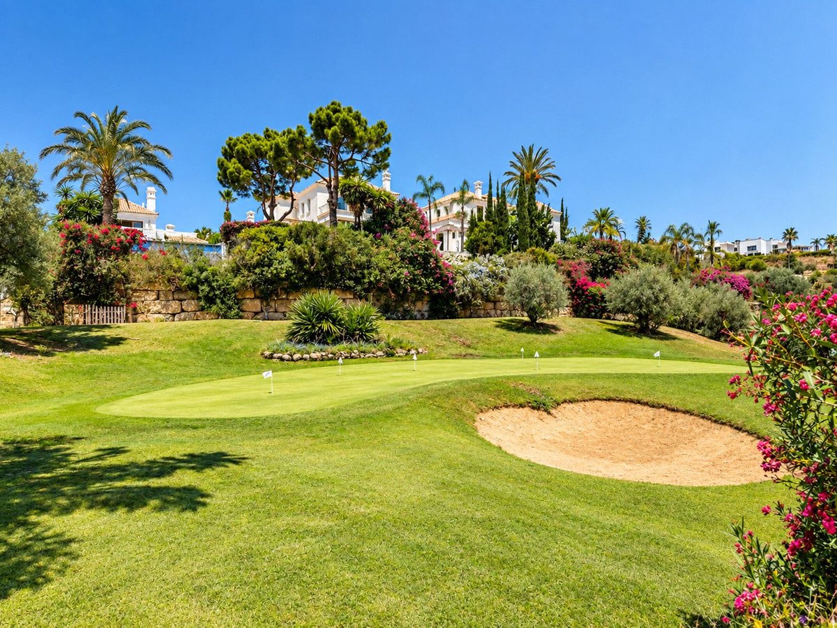 4 Bed Detached Villa in Selwo