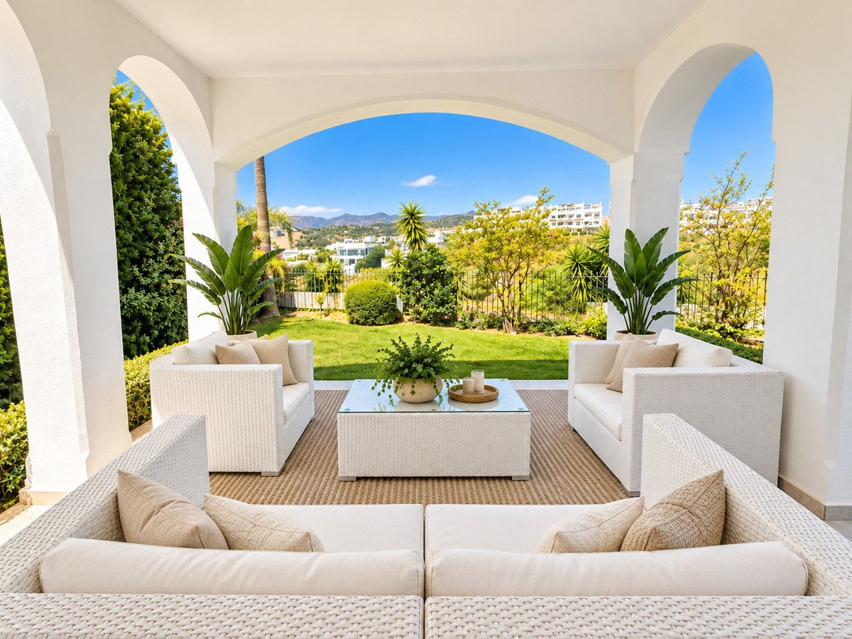 4 Bed Detached Villa in Selwo