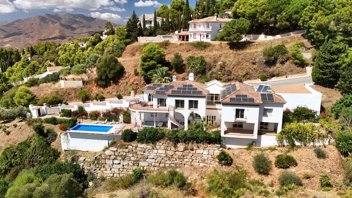 6 Bed Detached Villa in Valtocado