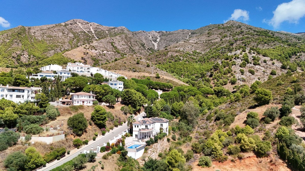 6 Bed Detached Villa in Valtocado