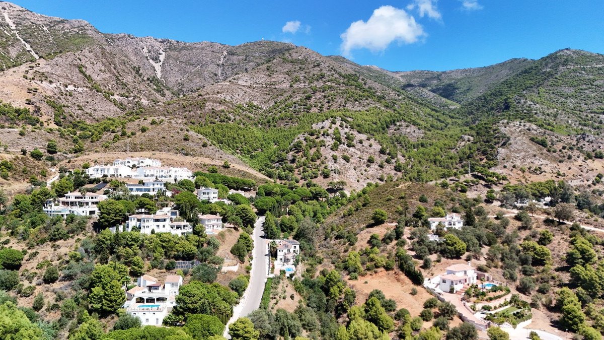 6 Bed Detached Villa in Valtocado