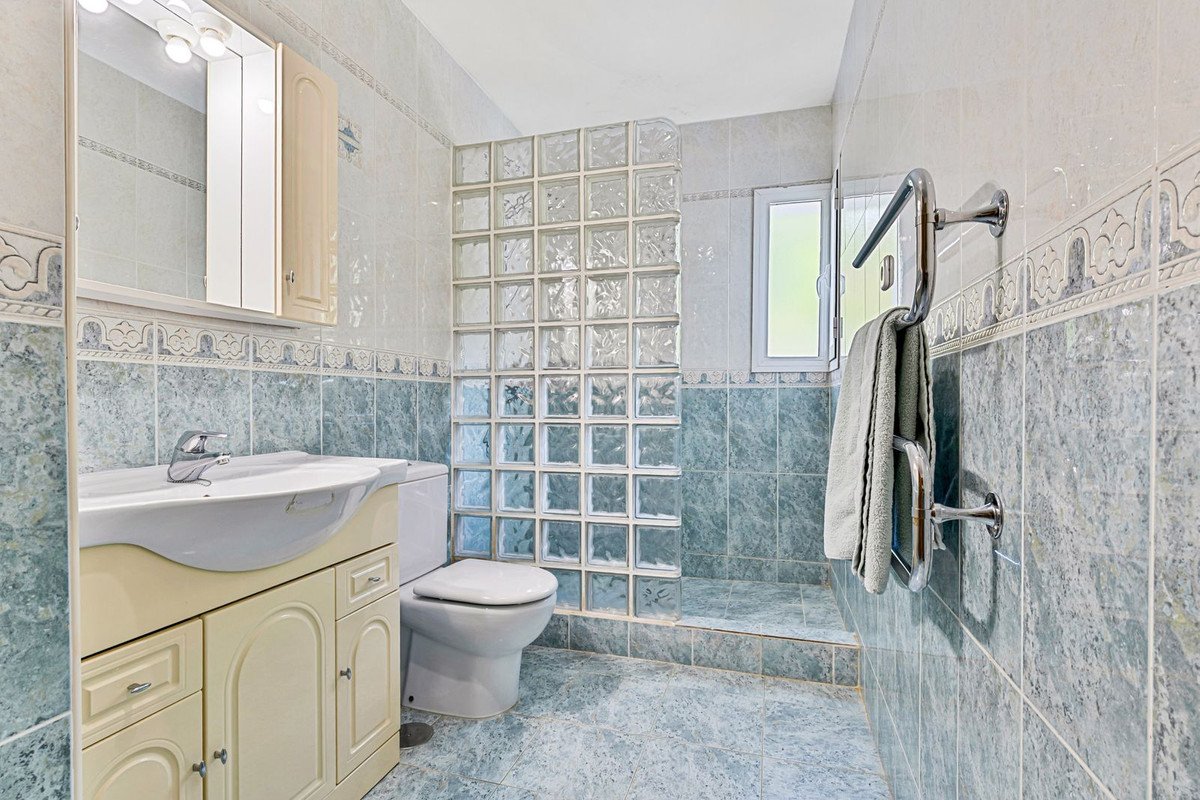 6 Bed Detached Villa in Valtocado