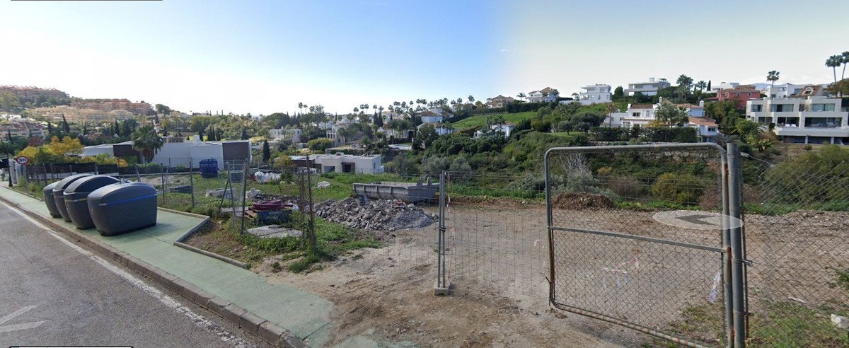 Residential Plot in Nueva Andalucía