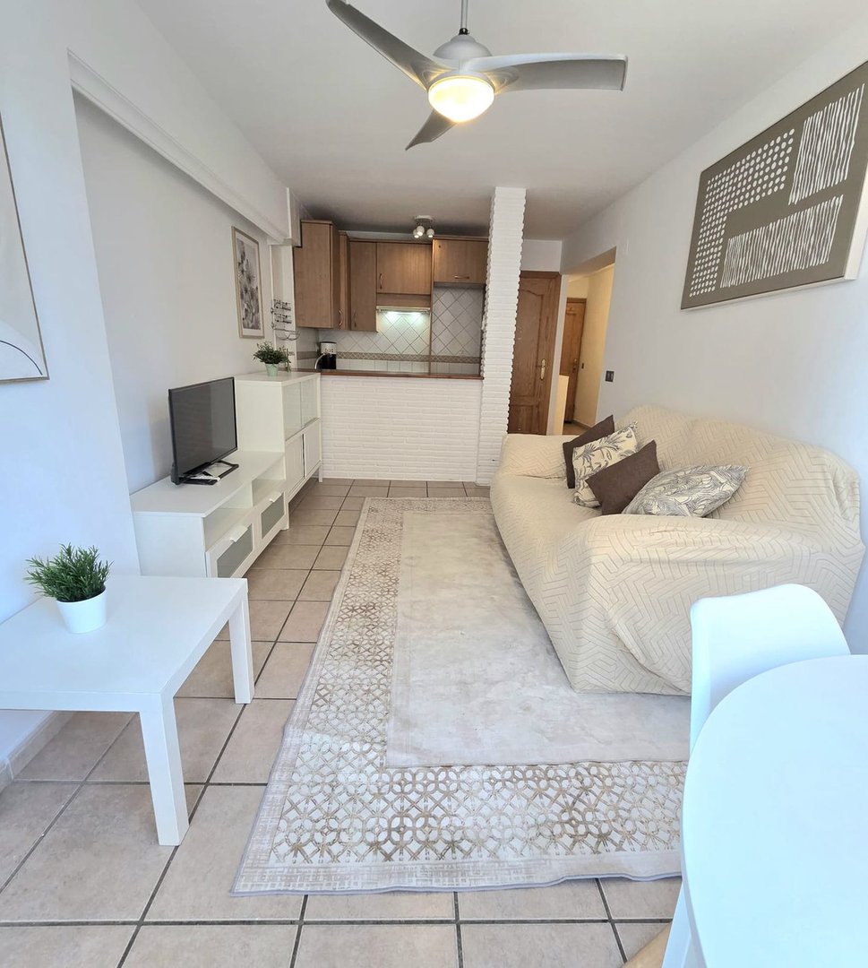 2 Bed Middle Floor Apartment in Benalmadena