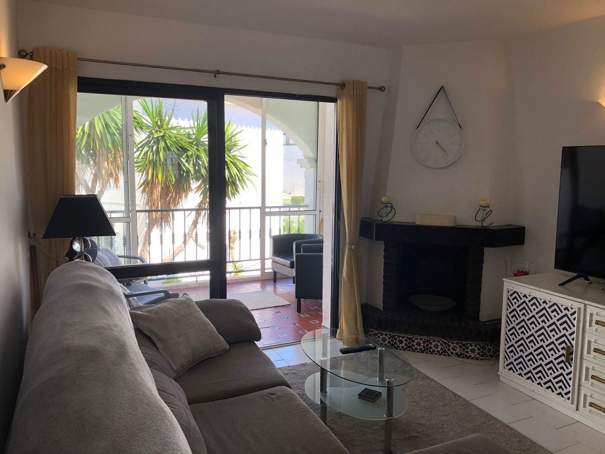 2 Bed Top Floor Apartment in Riviera del Sol