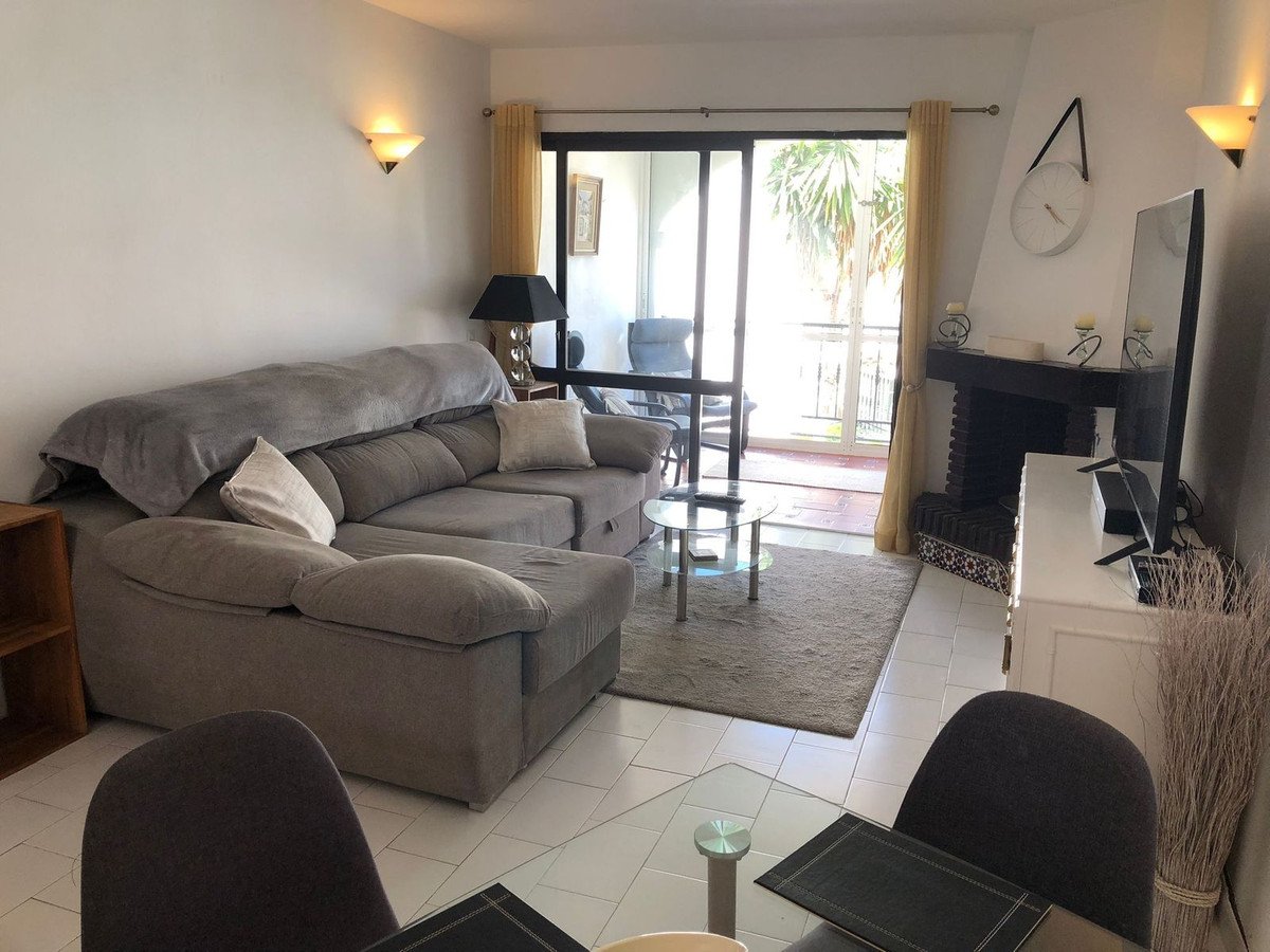 2 Bed Top Floor Apartment in Riviera del Sol
