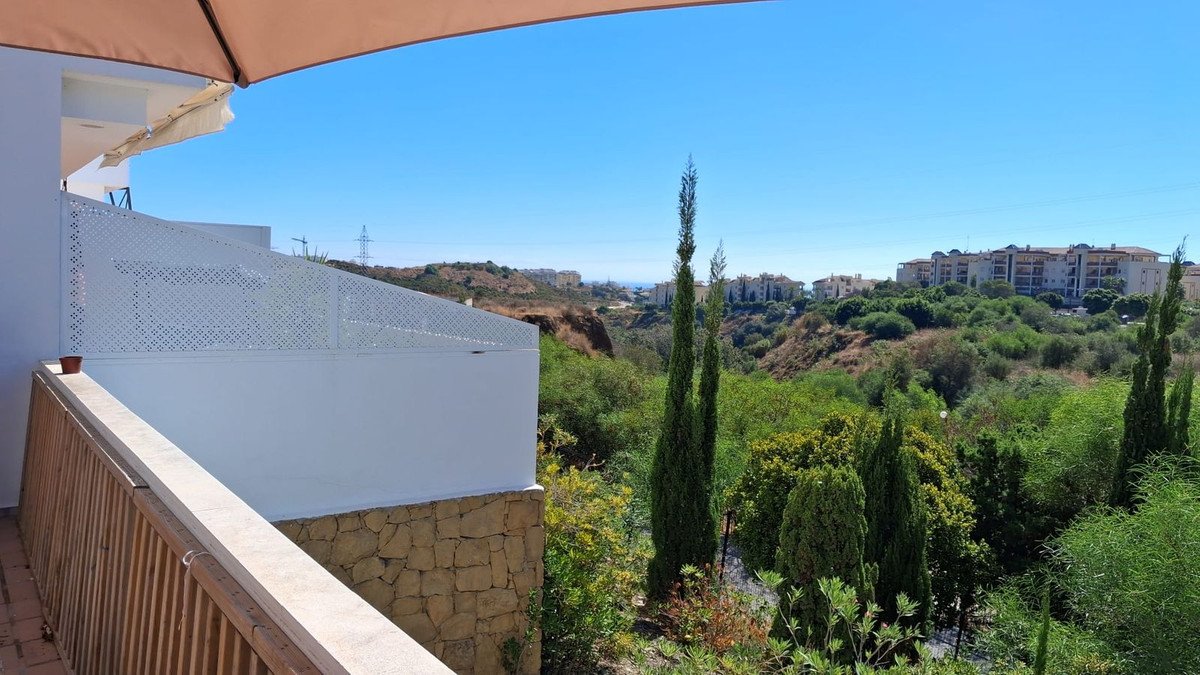 2 Bed Ground Floor Apartment in Miraflores