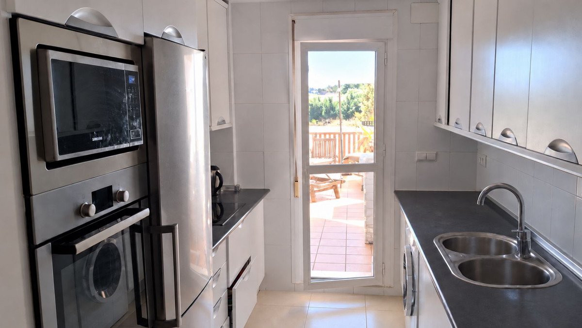2 Bed Ground Floor Apartment in Miraflores