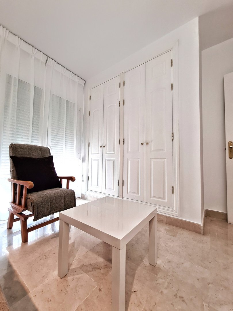 3 Bed Middle Floor Apartment in Elviria