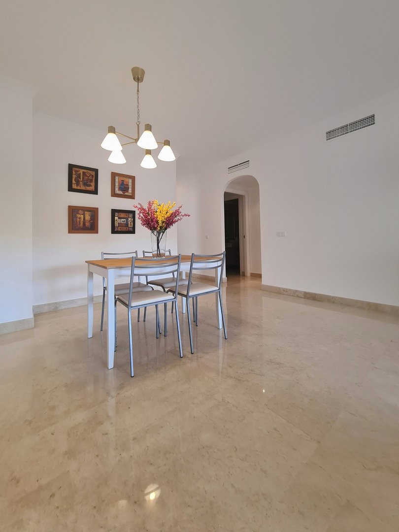 3 Bed Middle Floor Apartment in Elviria