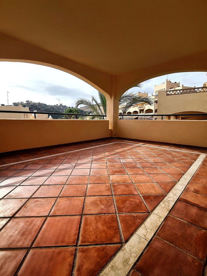 3 Bed Middle Floor Apartment in Elviria