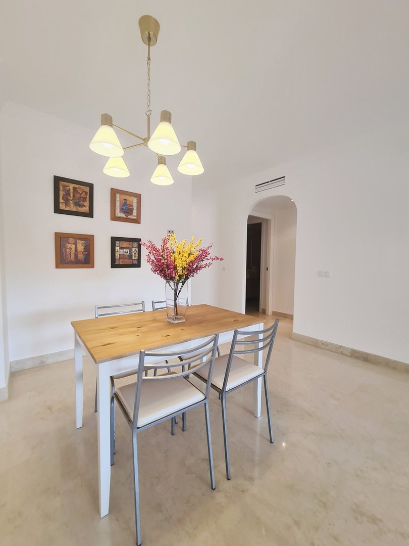 3 Bed Middle Floor Apartment in Elviria