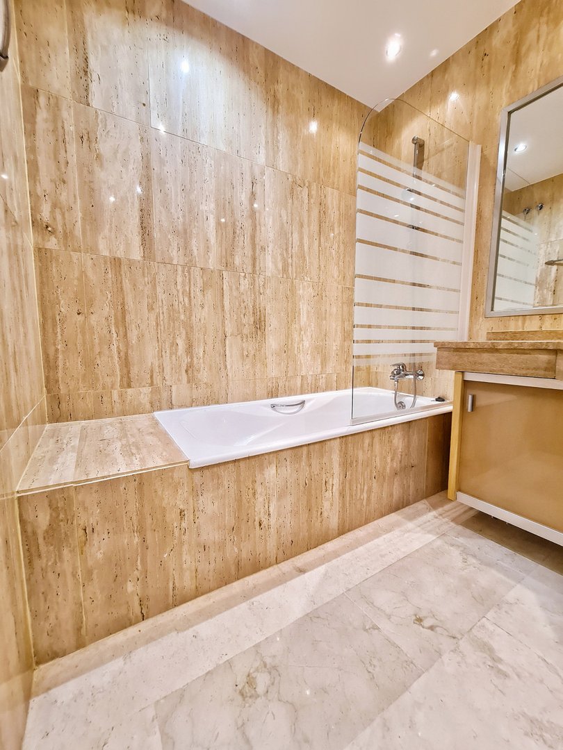3 Bed Middle Floor Apartment in Elviria
