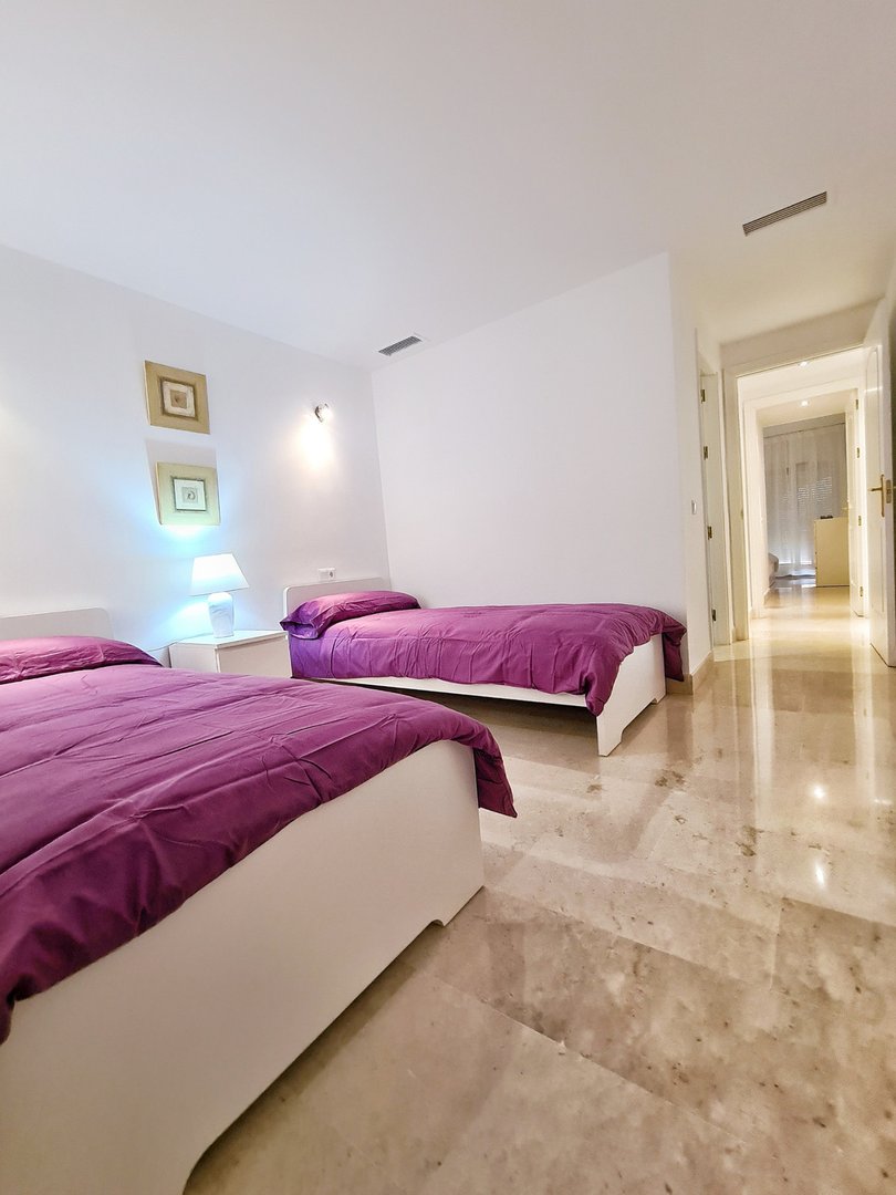 3 Bed Middle Floor Apartment in Elviria