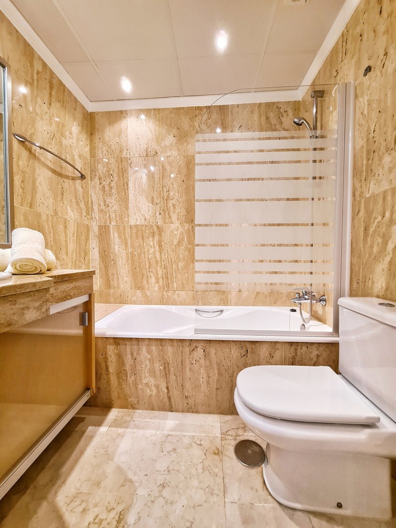 3 Bed Middle Floor Apartment in Elviria