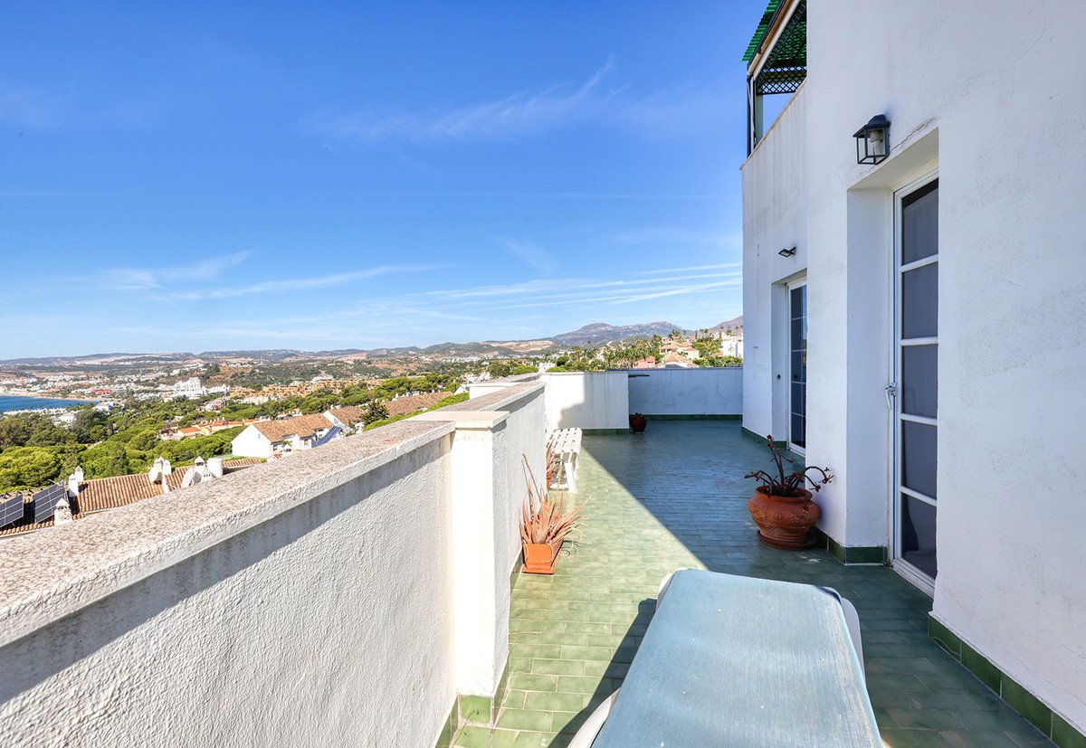 3 Bed Penthouse in Estepona